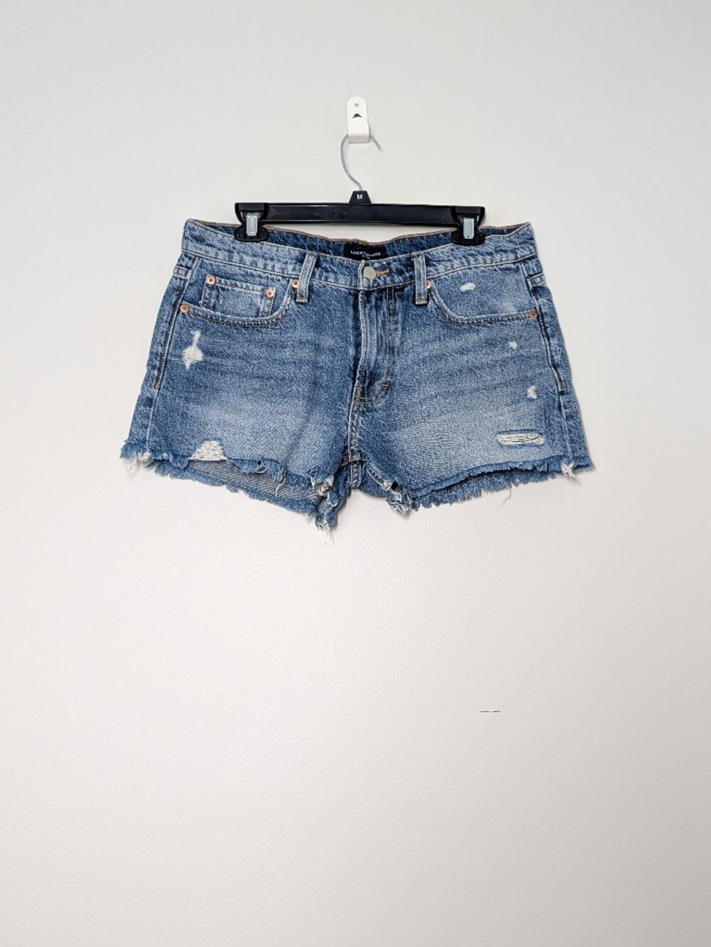 Lucky Brand Mid Rise Boy Shorts Distressed Denim Size 10/30 Frayed Distressed
